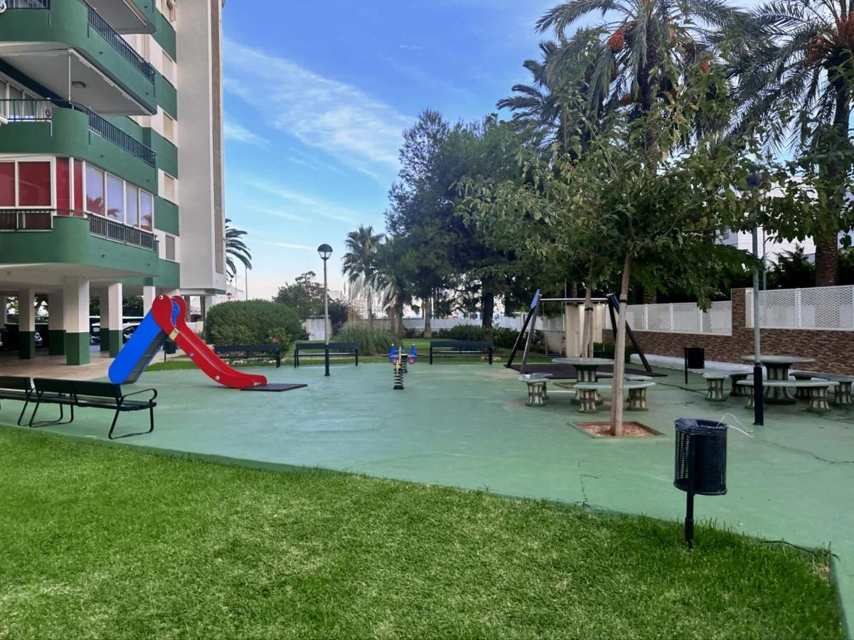 דירות Benicàssim Piso A Pie De Playa Con Piscina Y Vistas Al Mar מראה חיצוני תמונה